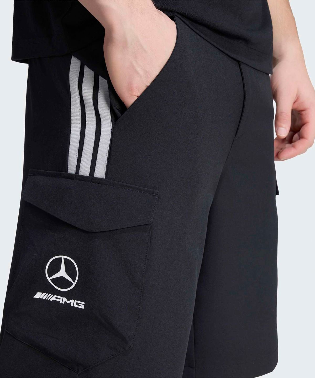 아디다스(ADIDAS) 메르세데스 AMG F1 팀 메카닉스 쇼츠 - 블랙 / KE5479