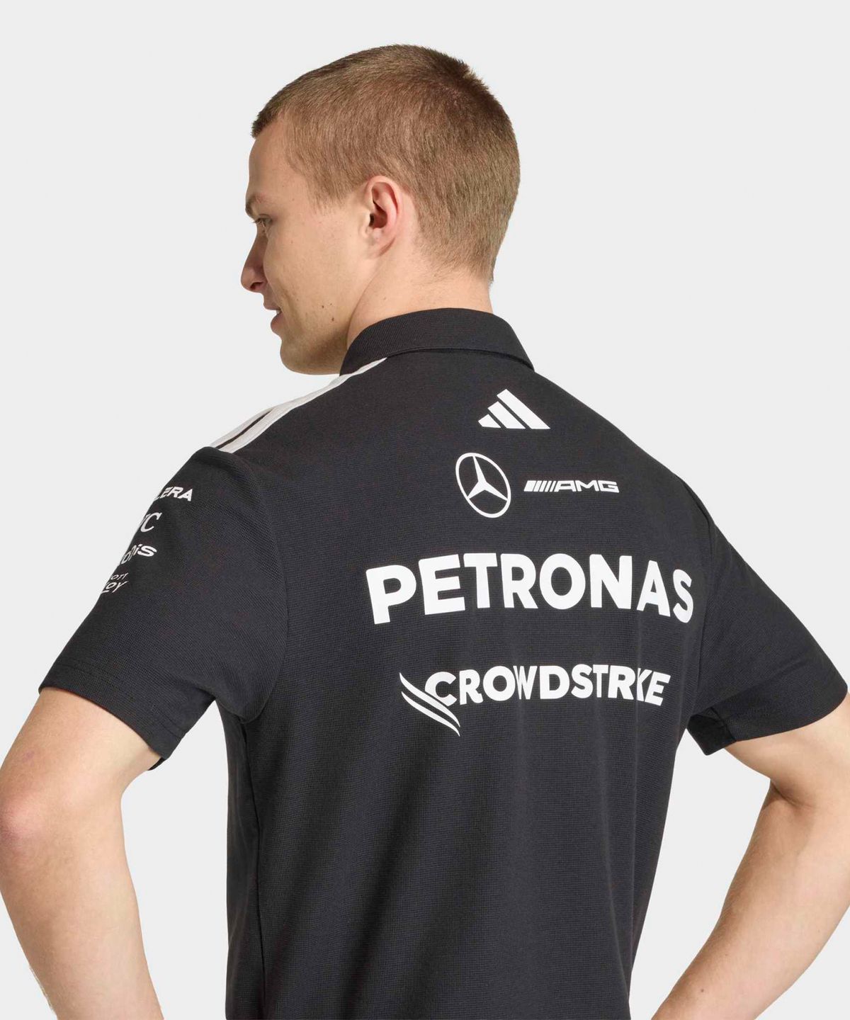 아디다스(ADIDAS) 메르세데스 AMG F1 팀 엔지니어 폴로 셔츠 - 블랙 / KE5523