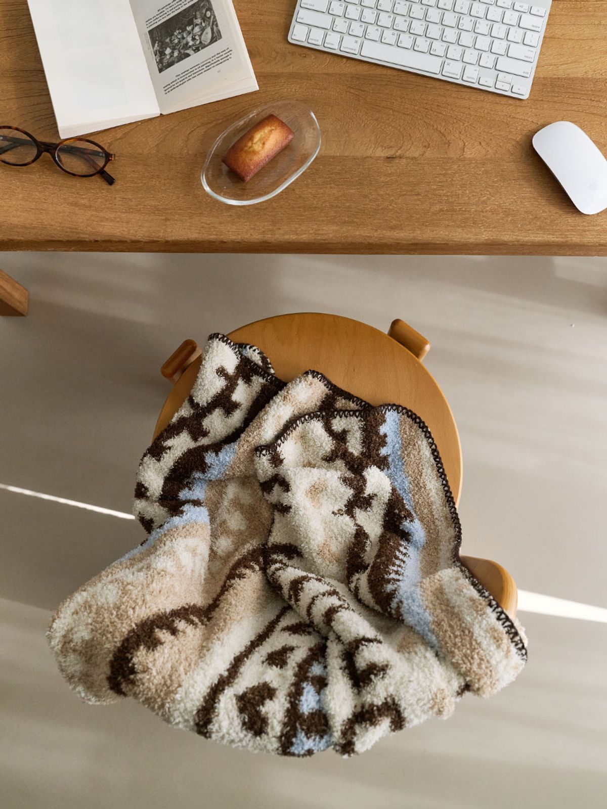 깃든(GITDEN) 포슬퐁신 럭키 플리스 블랭킷 담요 S/L
