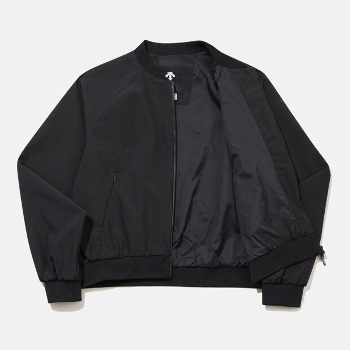 데상트(DESCENTE) 우먼스 듀얼리스 2LAYER 봄버 쉘 자켓 블랙 SR122DJK14
