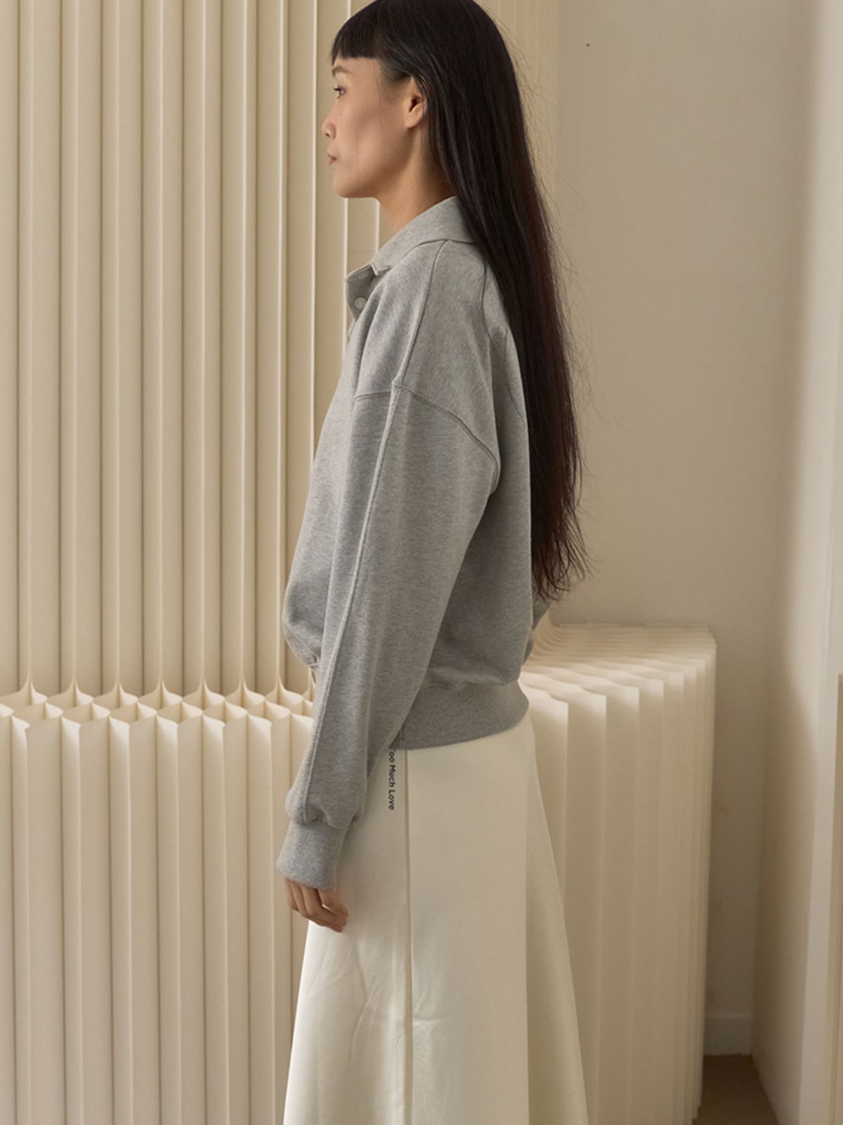 쏘리, 투 머치 러브(SORRY, TOO MUCH LOVE) Gentle Morning Collar Sweatshirt_Gray