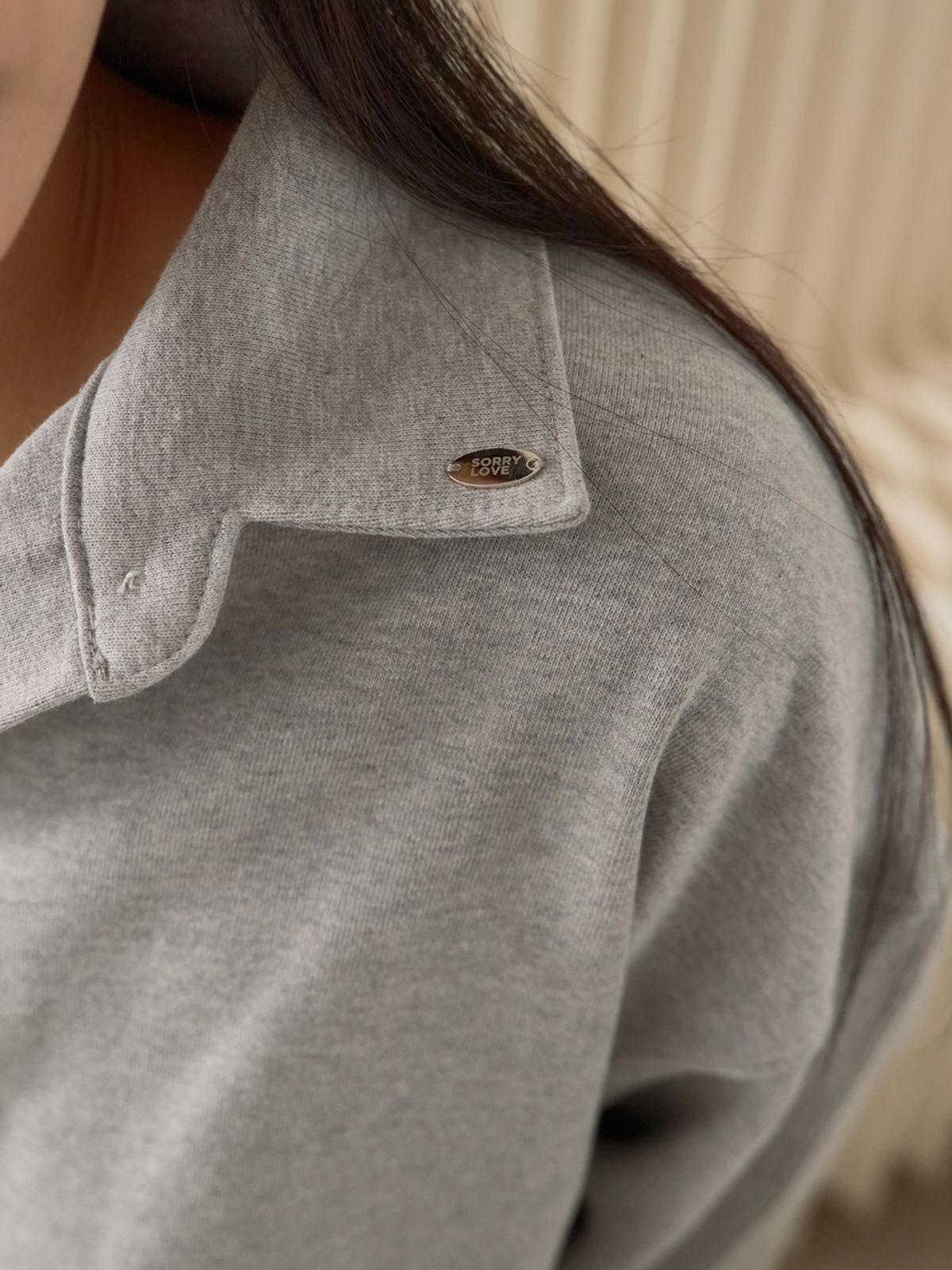 쏘리, 투 머치 러브(SORRY, TOO MUCH LOVE) Gentle Morning Collar Sweatshirt_Gray