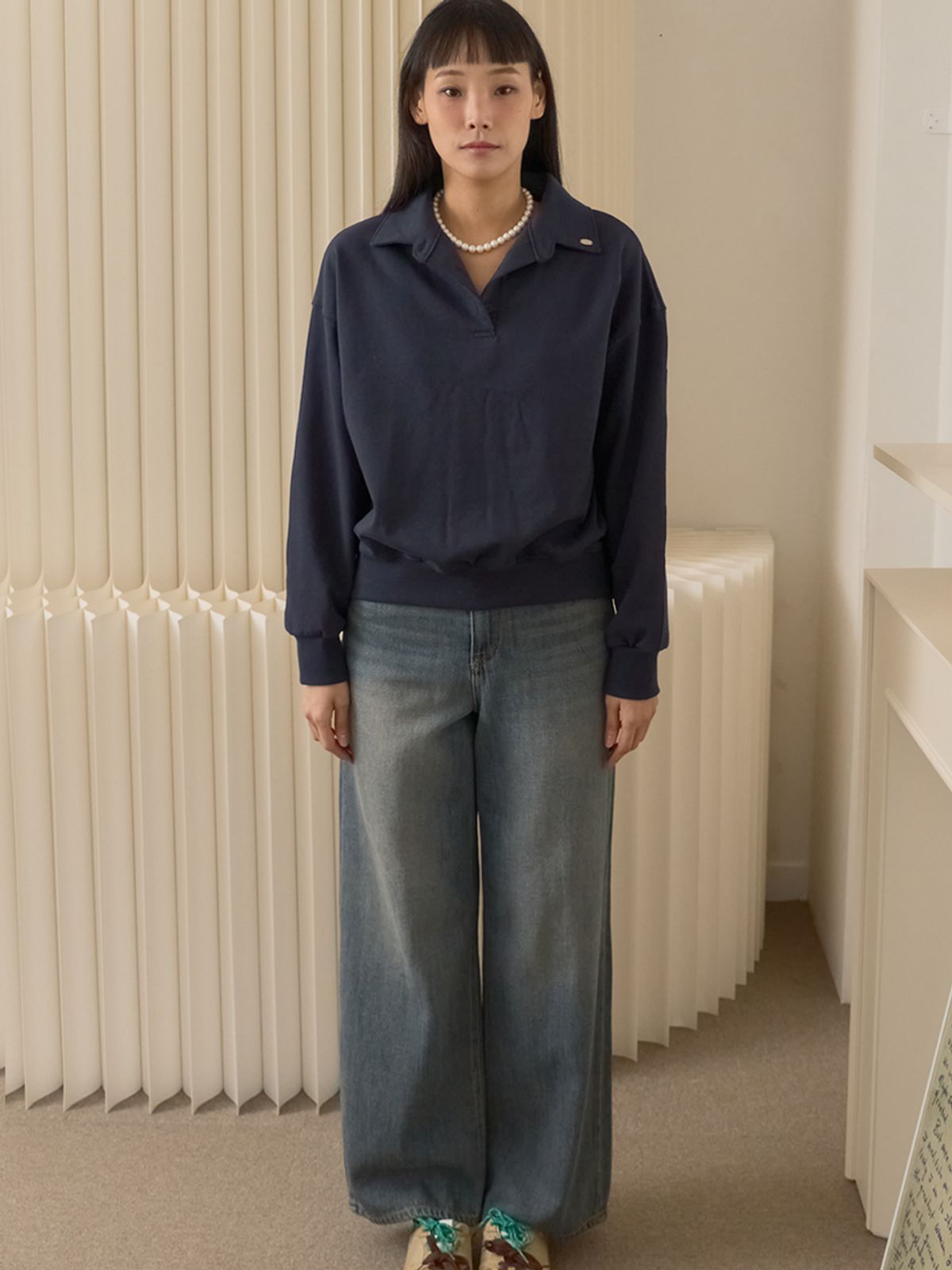 쏘리, 투 머치 러브(SORRY, TOO MUCH LOVE) Gentle Morning Collar Sweatshirt_Navy