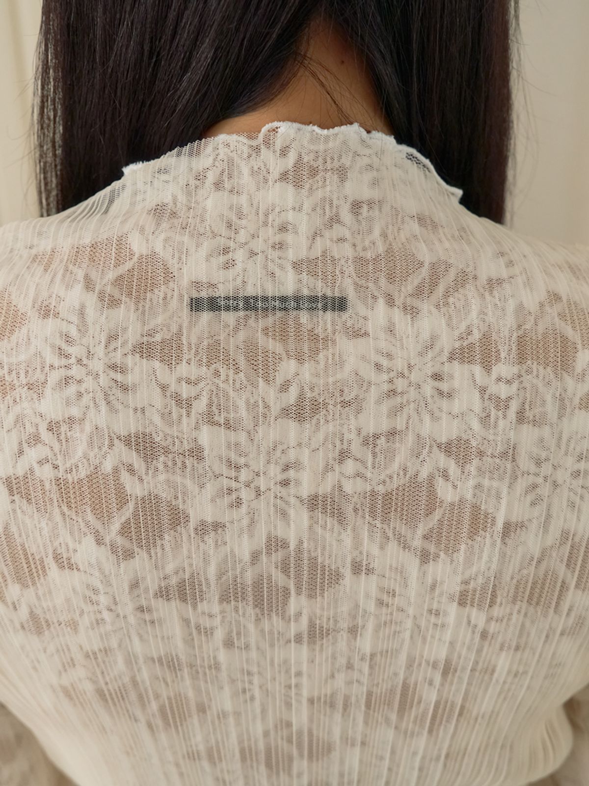 쏘리, 투 머치 러브(SORRY, TOO MUCH LOVE) Sheer Pleated Mesh High Neck Top_Beige