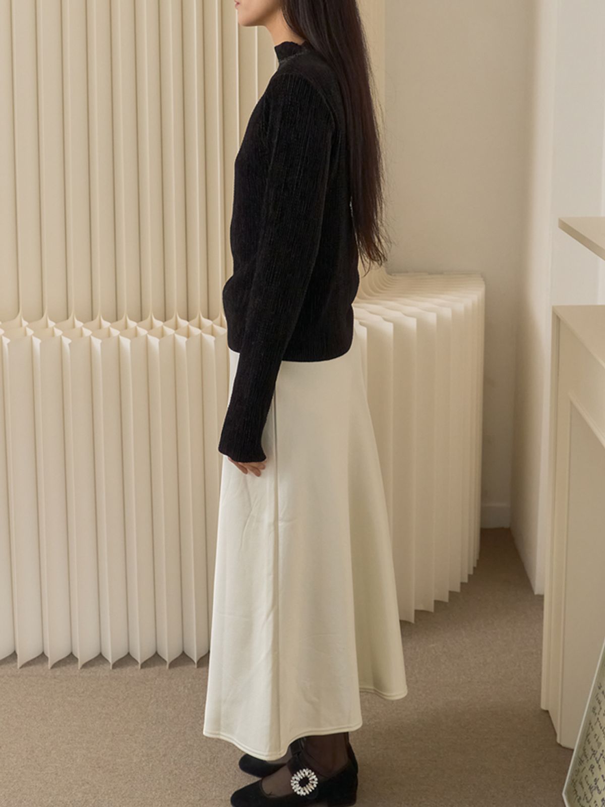 쏘리, 투 머치 러브(SORRY, TOO MUCH LOVE) Velvet Crinkle Rib Long Sleeve Top_Black