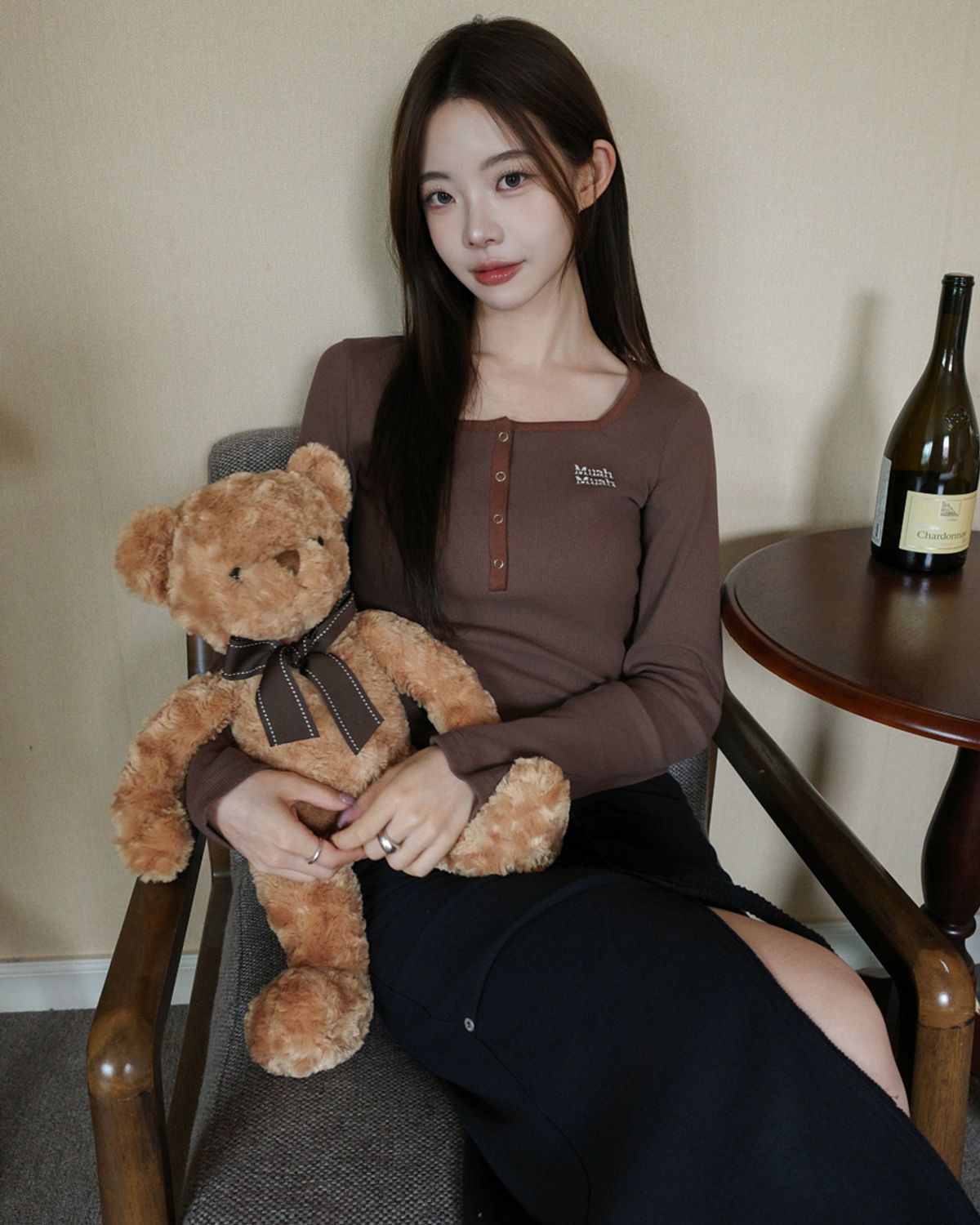 무아무아(MUAHMUAH) 스퀘어 헨리넥 스티치 티셔츠 [10color]