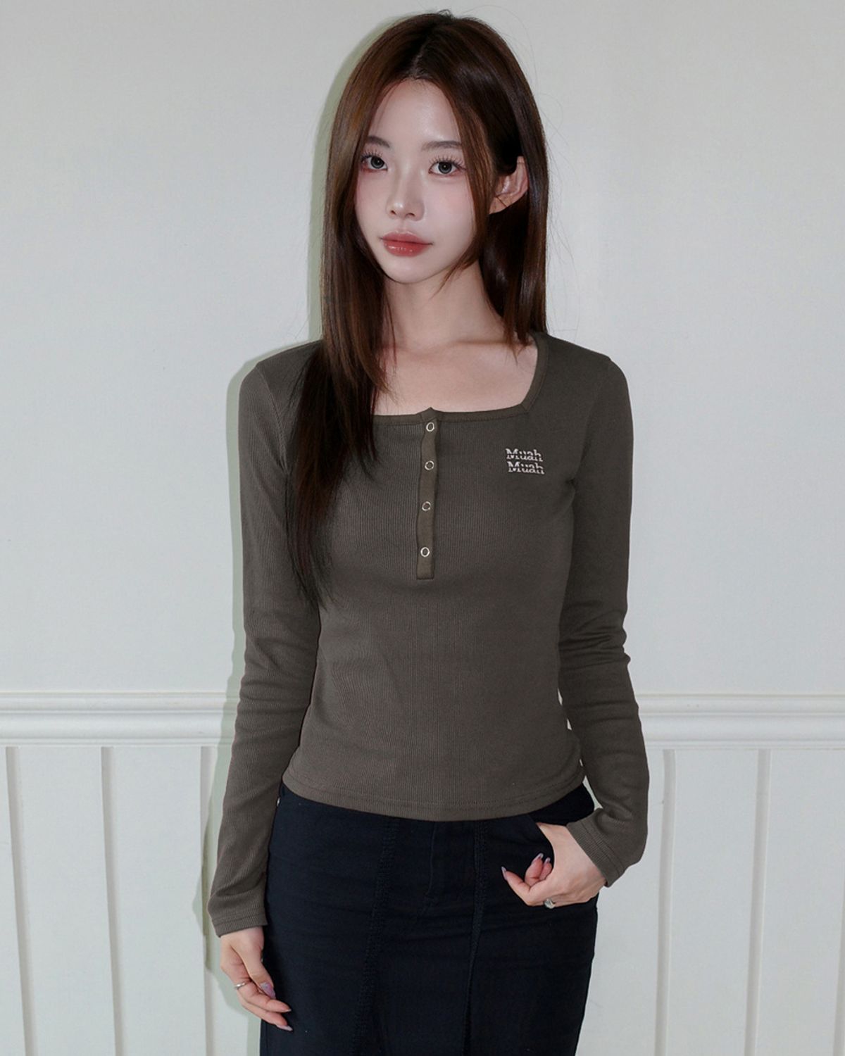 무아무아(MUAHMUAH) 스퀘어 헨리넥 스티치 티셔츠 [10color]