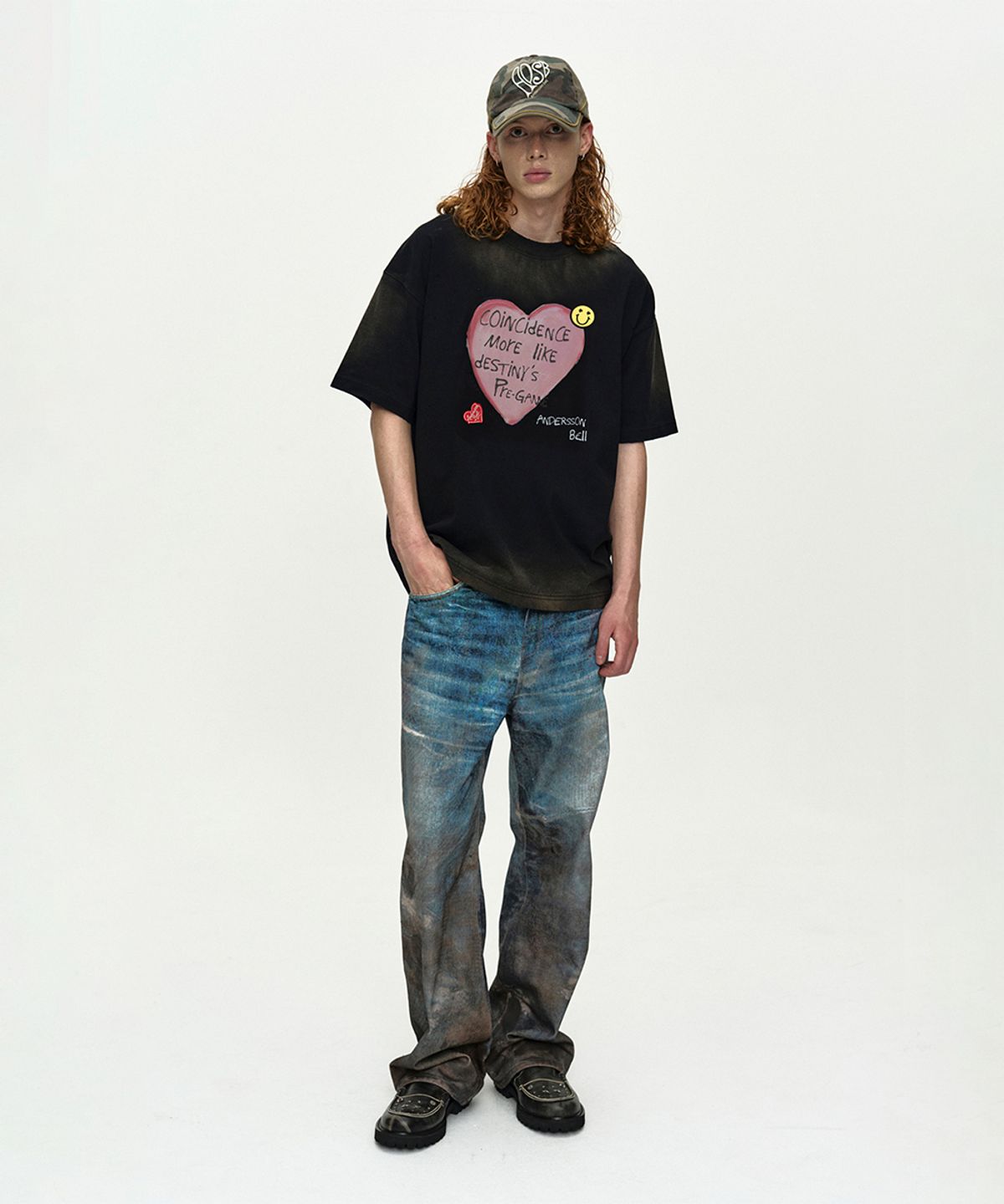 앤더슨벨(ADSB ANDERSSON BELL) (ESSENTIAL) UNISEX SPRAY WASHED HEART MESSAGE T-SHIRT atb1432u(BLACK)