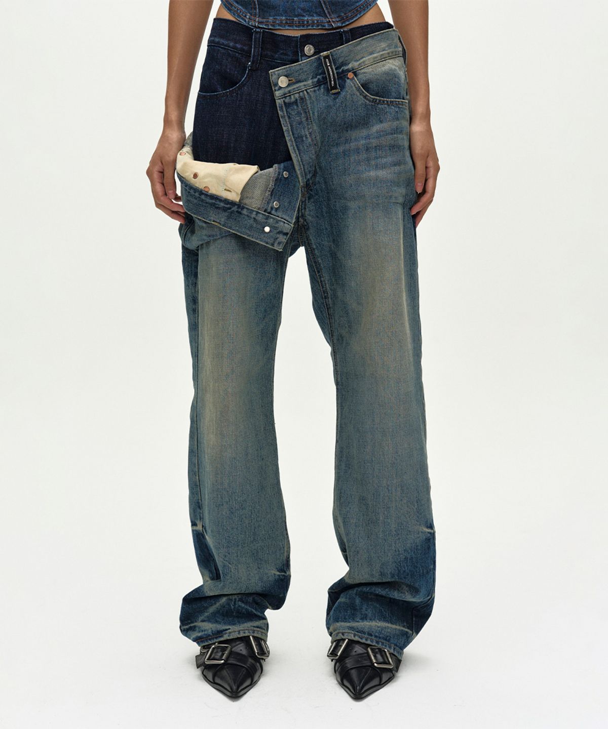 앤더슨벨(ADSB ANDERSSON BELL) UNISEX ASYMMETRIC LAYERED WIDE-LEG JEANS apa871u(BLUE)