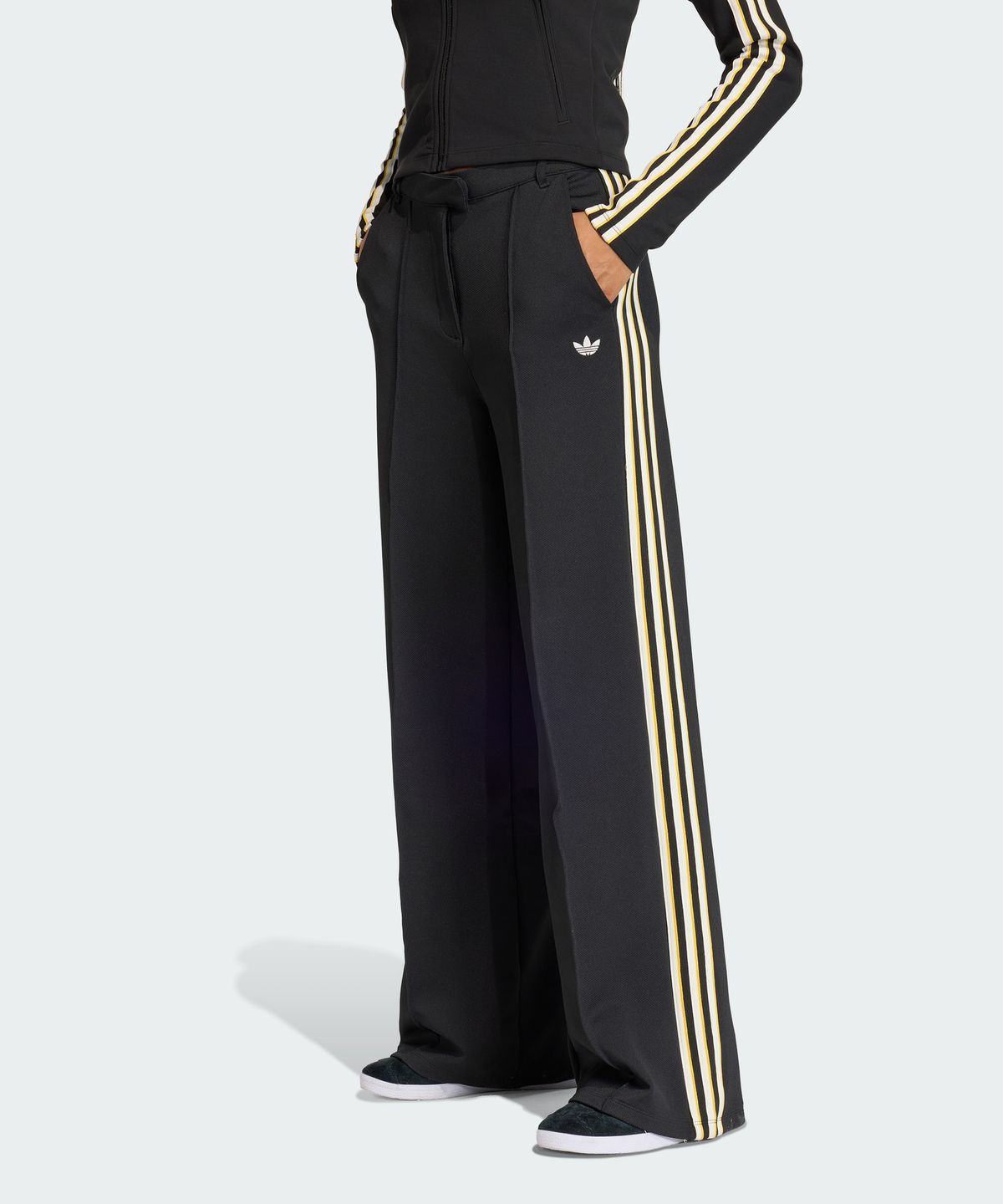아디다스(ADIDAS) 스포츠 테일러드 팬츠 KD2963