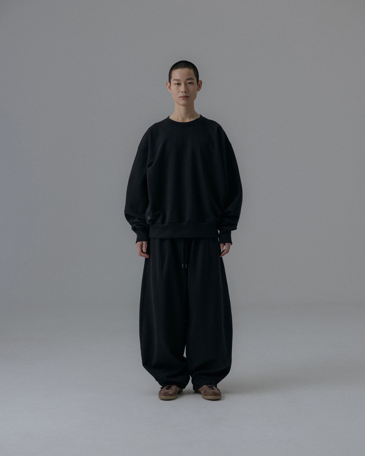 앵글런(ANGLAN) Steady Sweat Shirt - Black
