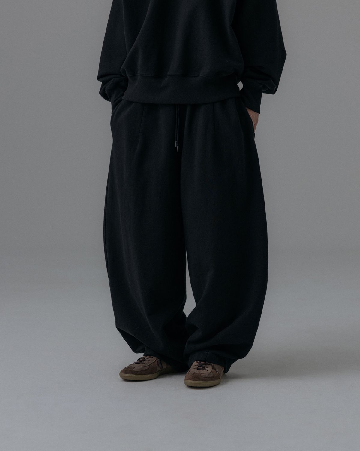 앵글런(ANGLAN) Steady Sweat Balloon Pants - Black
