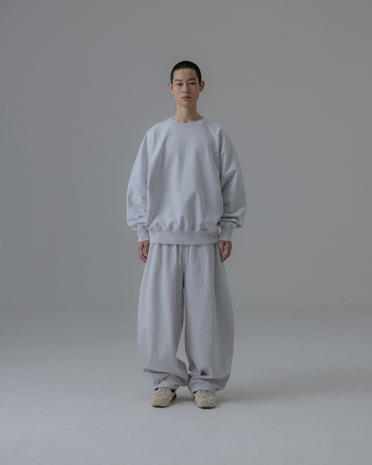 앵글런(ANGLAN) Steady Sweat Balloon Pants - White Melange
