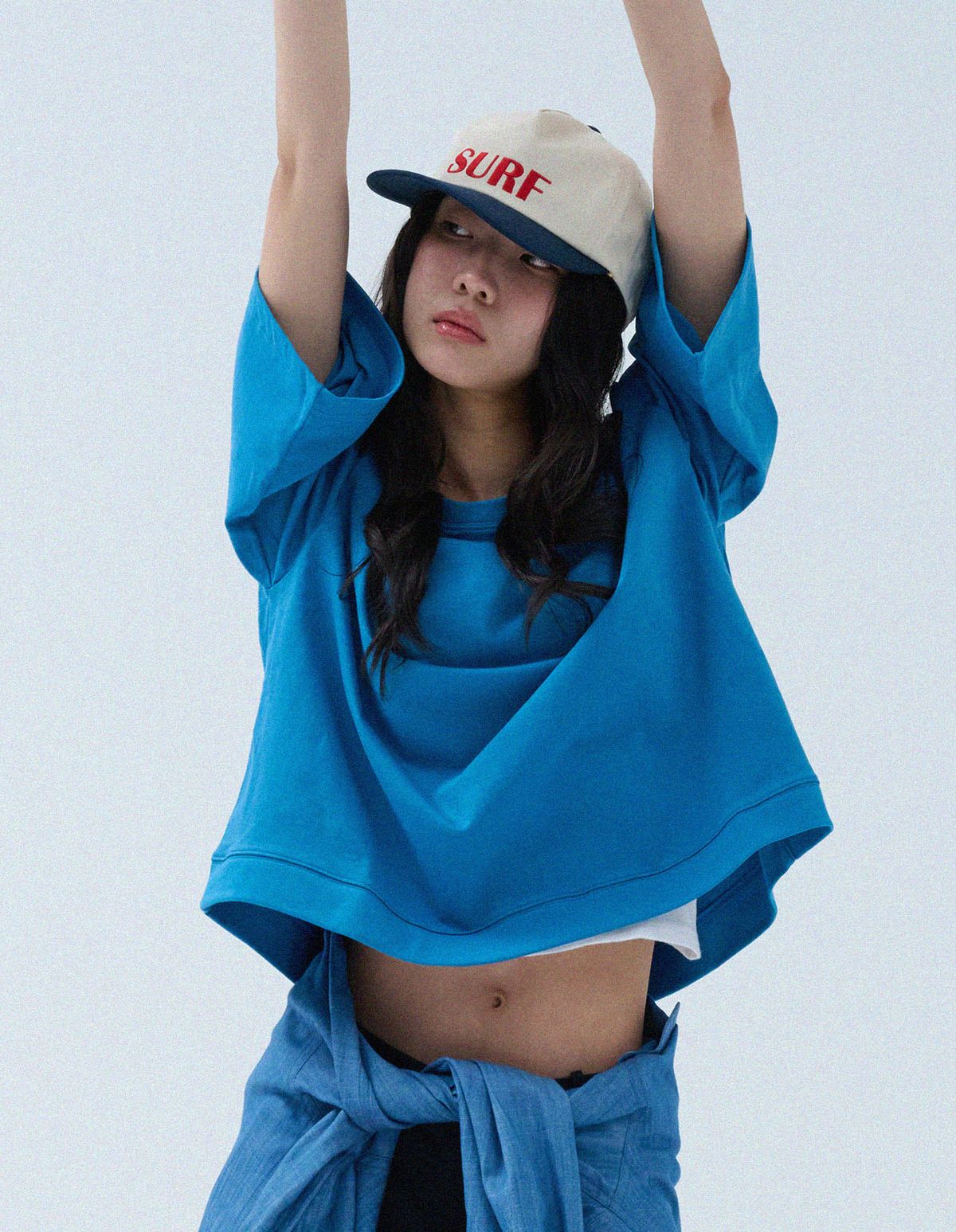 네일비(NEILBE) 슬리브 크롭 스웻컷슈 30s [the blue]
