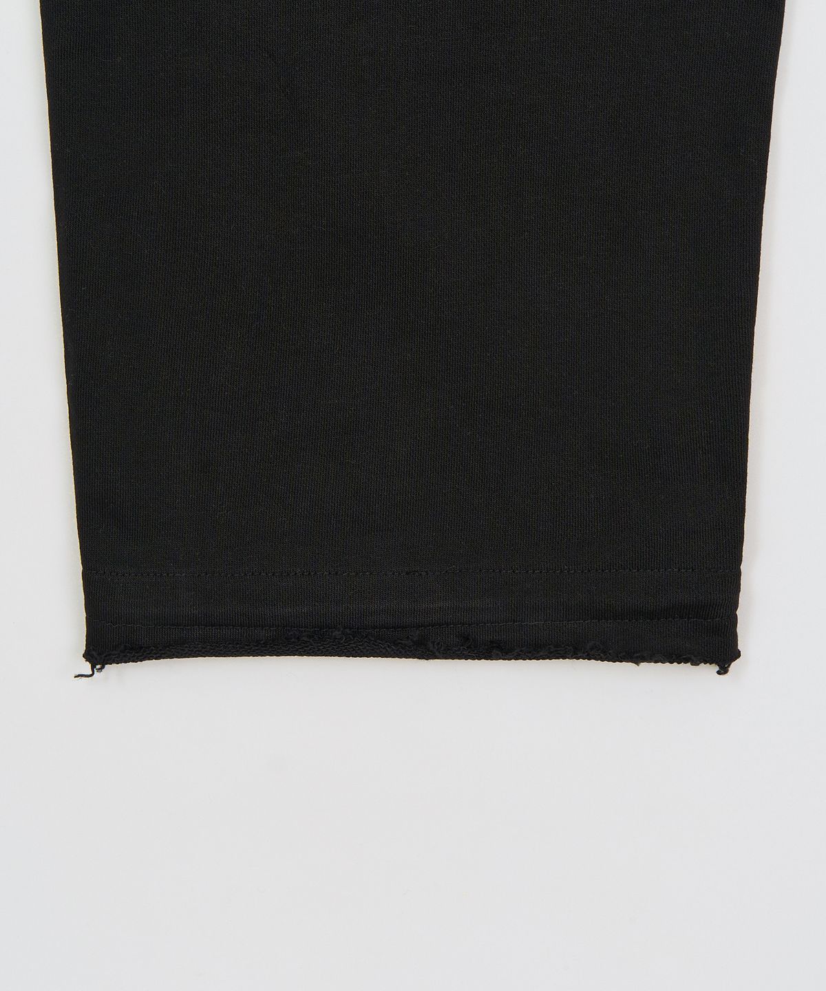 토피(TOFFEE) 컷오프 와이드 스웻 팬츠 (BLACK)