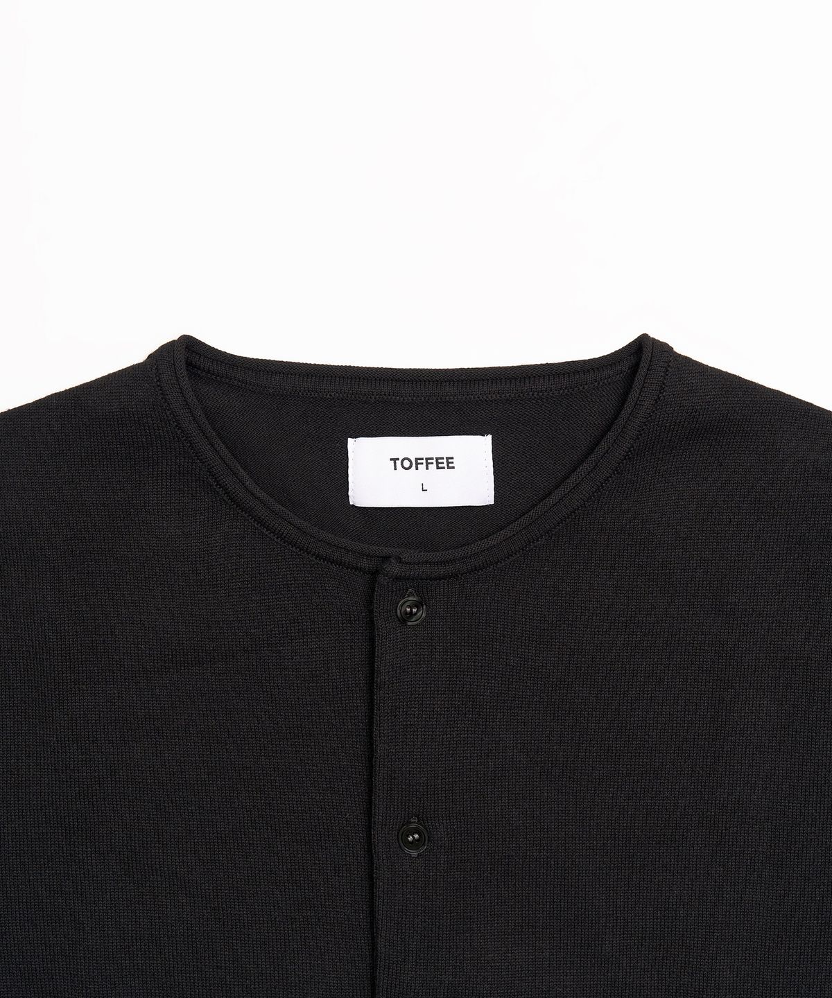 토피(TOFFEE) 컷오프 라운드넥 가디건 (BLACK)