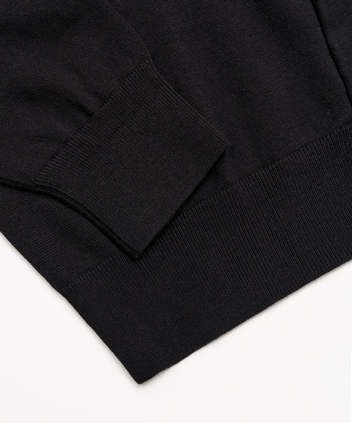 토피(TOFFEE) 컷오프 라운드넥 가디건 (BLACK)