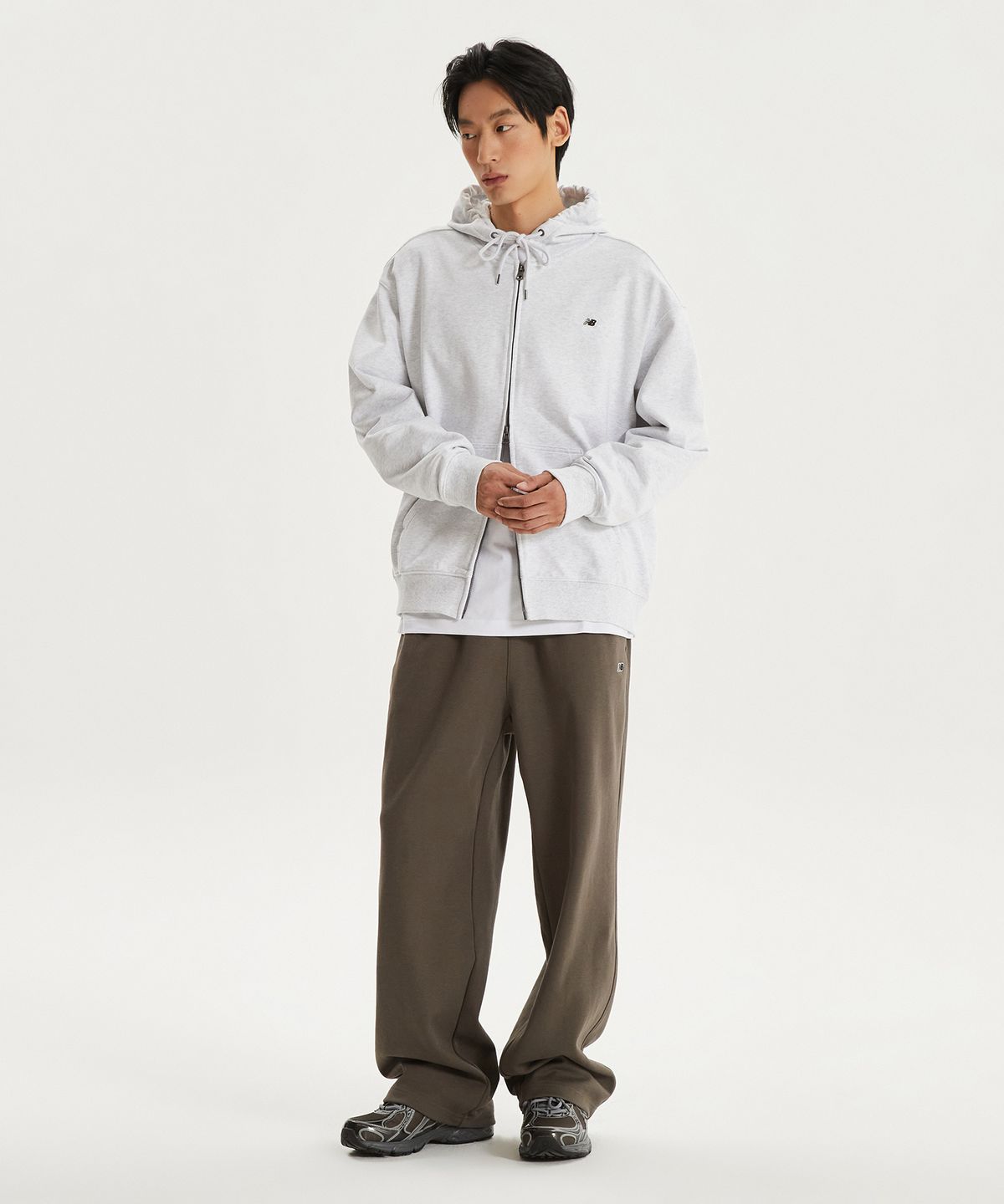 뉴발란스(NEW BALANCE) NBMDG11203 / UNI 에센셜 스몰로고 후드집업 (LIGHT GRAY)