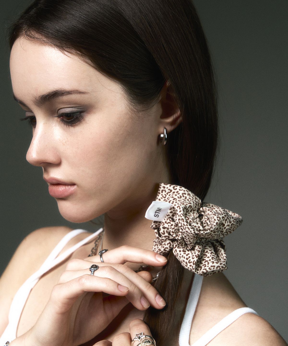 센티멍(SENTIMENTS) NO.686 [BROWN] HAIR SCRUNCHY