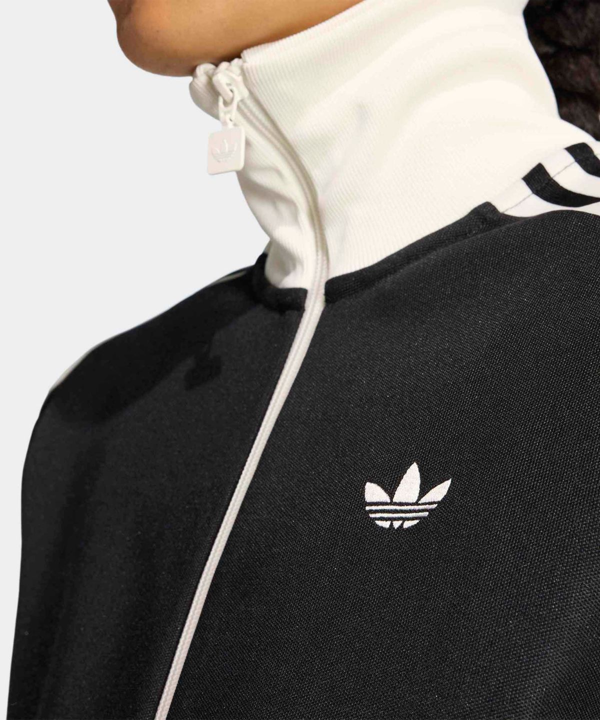 아디다스(ADIDAS) 클래식 트랙탑 - 블랙:화이트 / KD7969