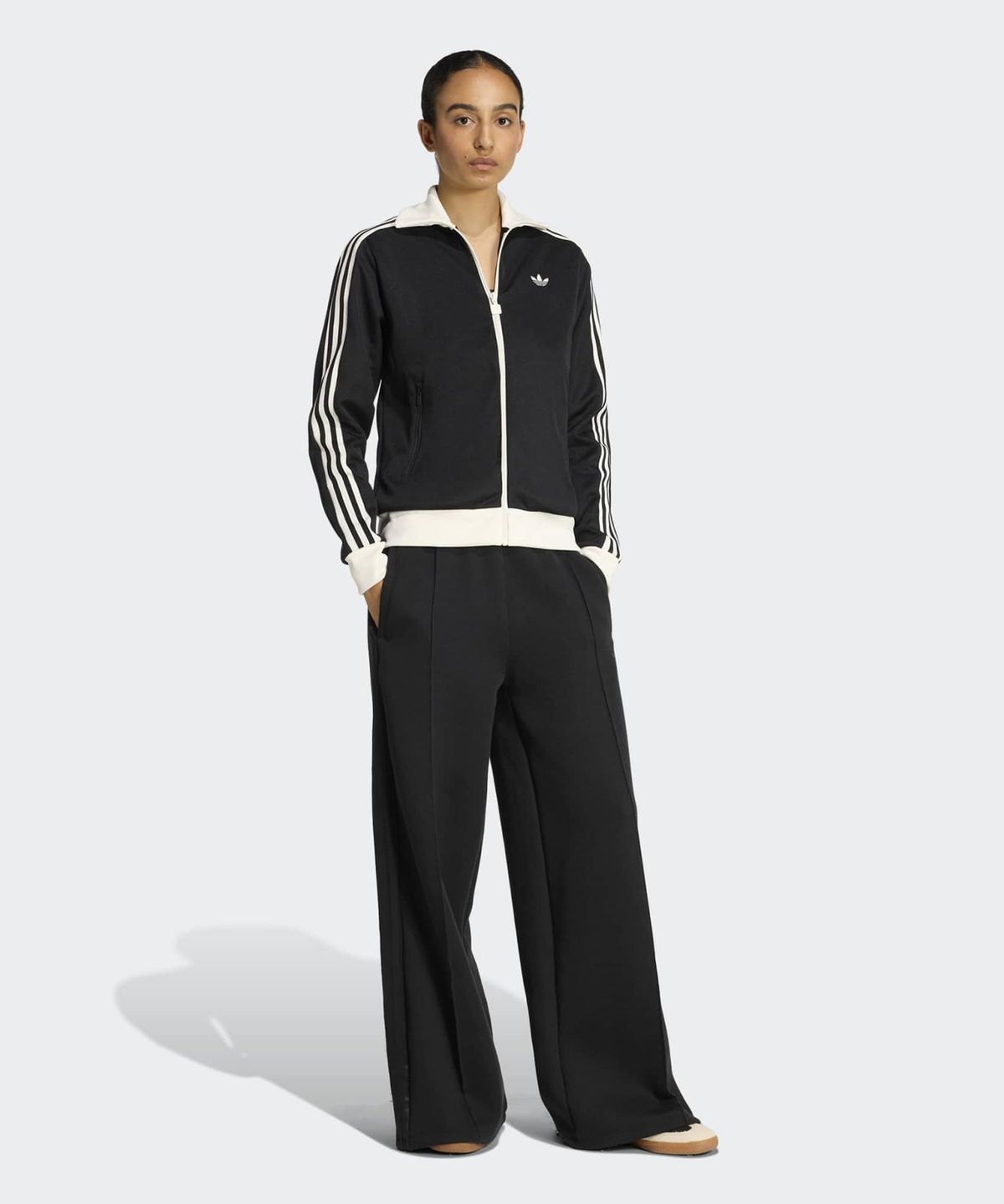 아디다스(ADIDAS) 클래식 트랙탑 - 블랙:화이트 / KD7969