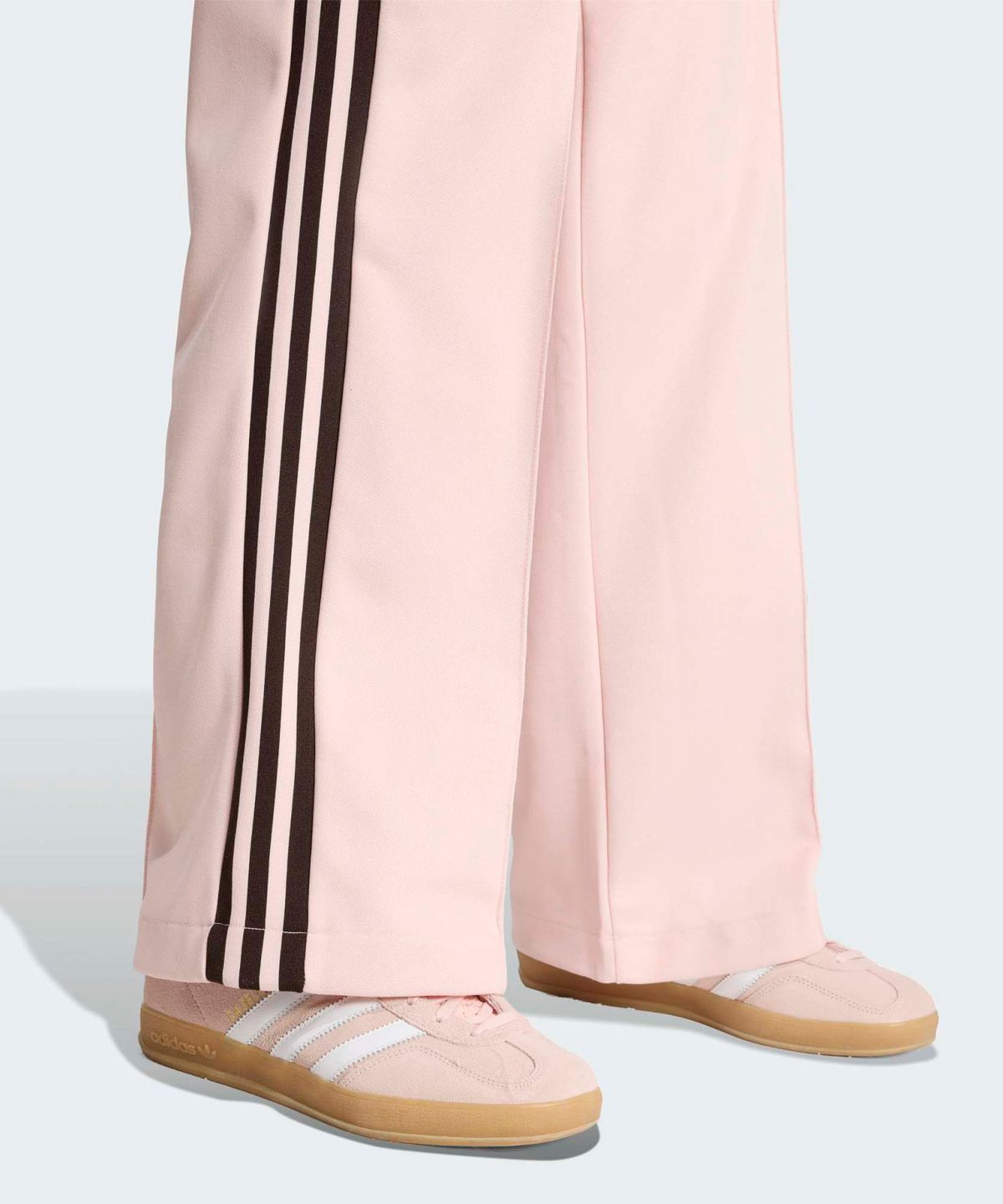 아디다스(ADIDAS) 클래식 트랙 팬츠 - 샌드핑크:아우라커피 / KE3896