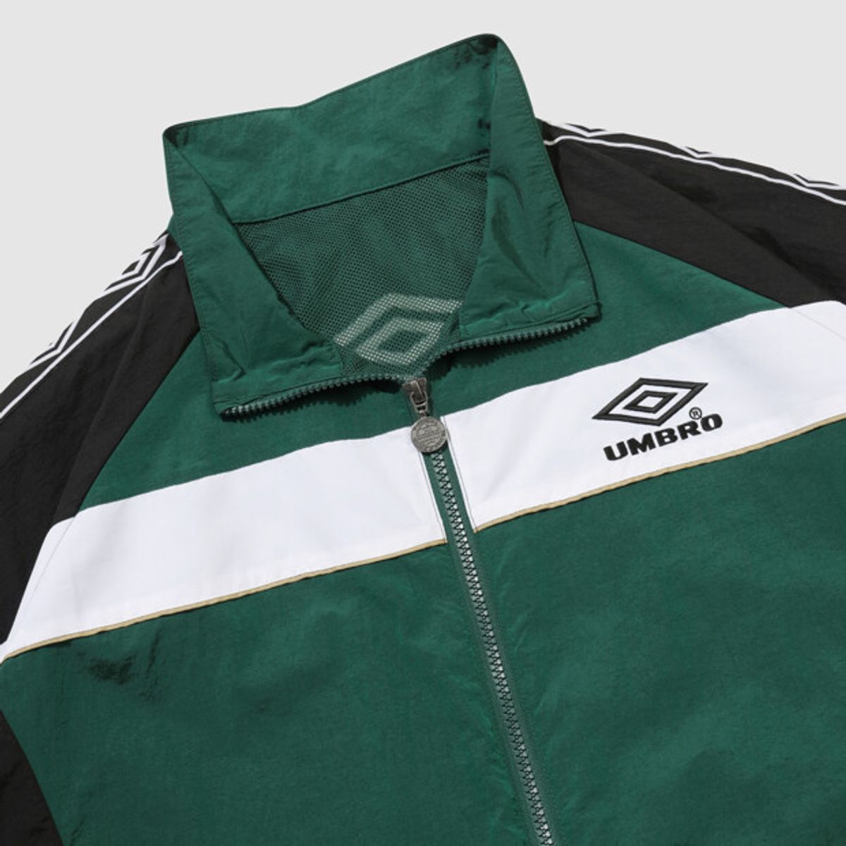 엄브로(UMBRO) HBL OG 스탠넥 바람막이 자켓 그린 UR121CJK23