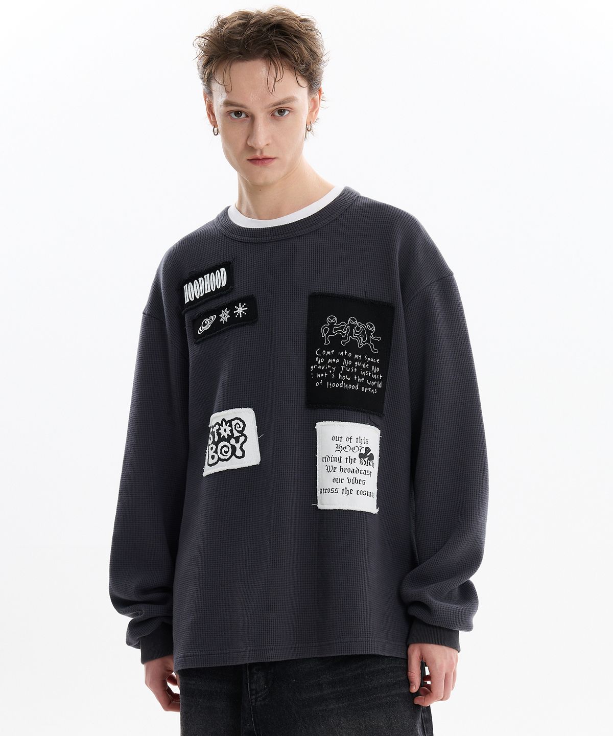 후드후드(HOODHOOD) 패치워크 와플 롱슬리브 티셔츠 차콜