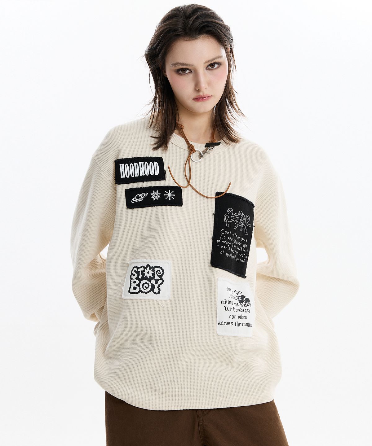 후드후드(HOODHOOD) 패치워크 와플 롱슬리브 티셔츠 아이보리