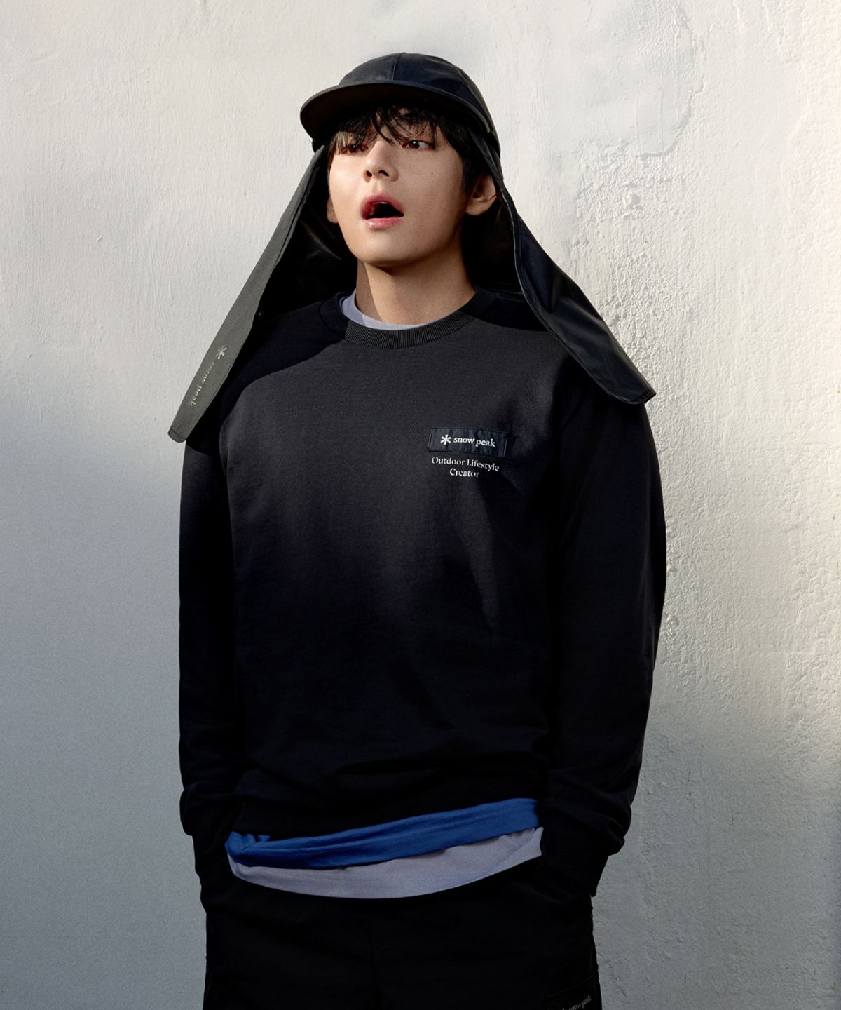 스노우피크 어패럴(SNOWPEAK APPAREL) 랜드 레터링 우븐 패치 맨투맨 (S26SMFHT54) Navy