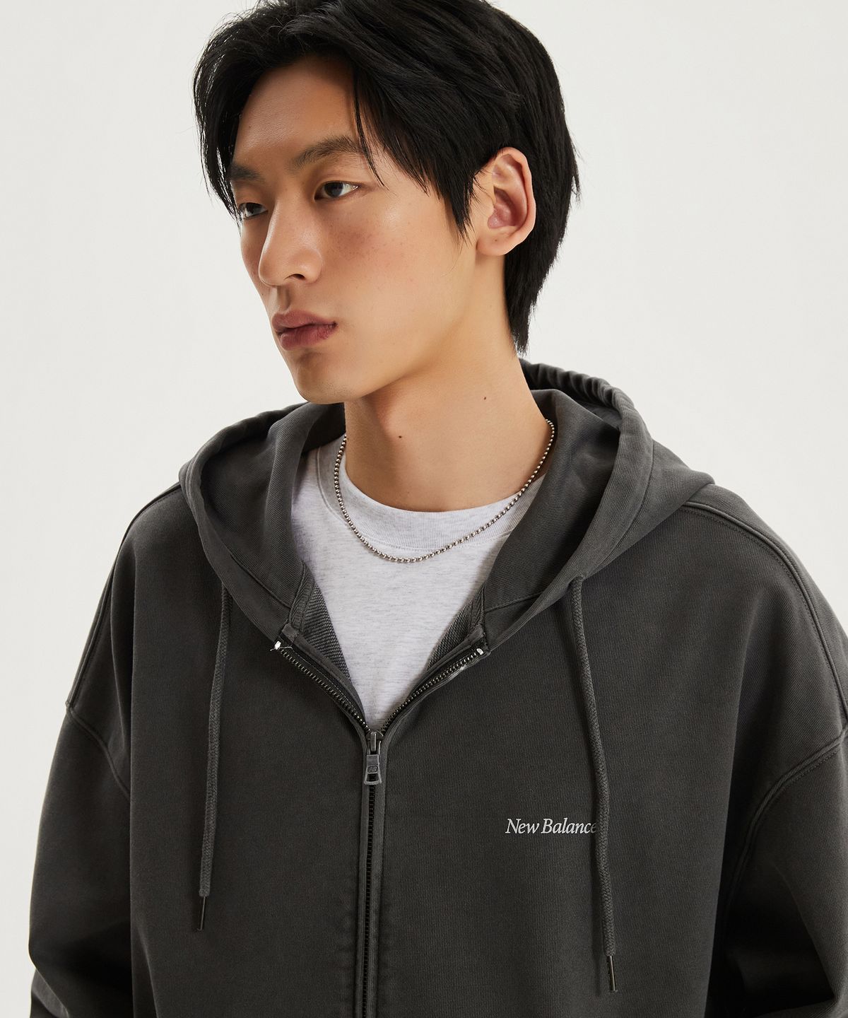 뉴발란스(NEW BALANCE) NBMDG11223 / UNI Ndurance 레터링 워시드 논기모 후드집업 (CHARCOAL)
