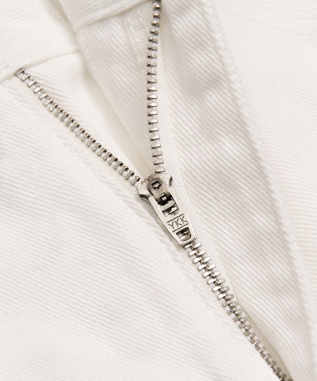 토피(TOFFEE) 딥 커브드 데님 팬츠 (WHITE)