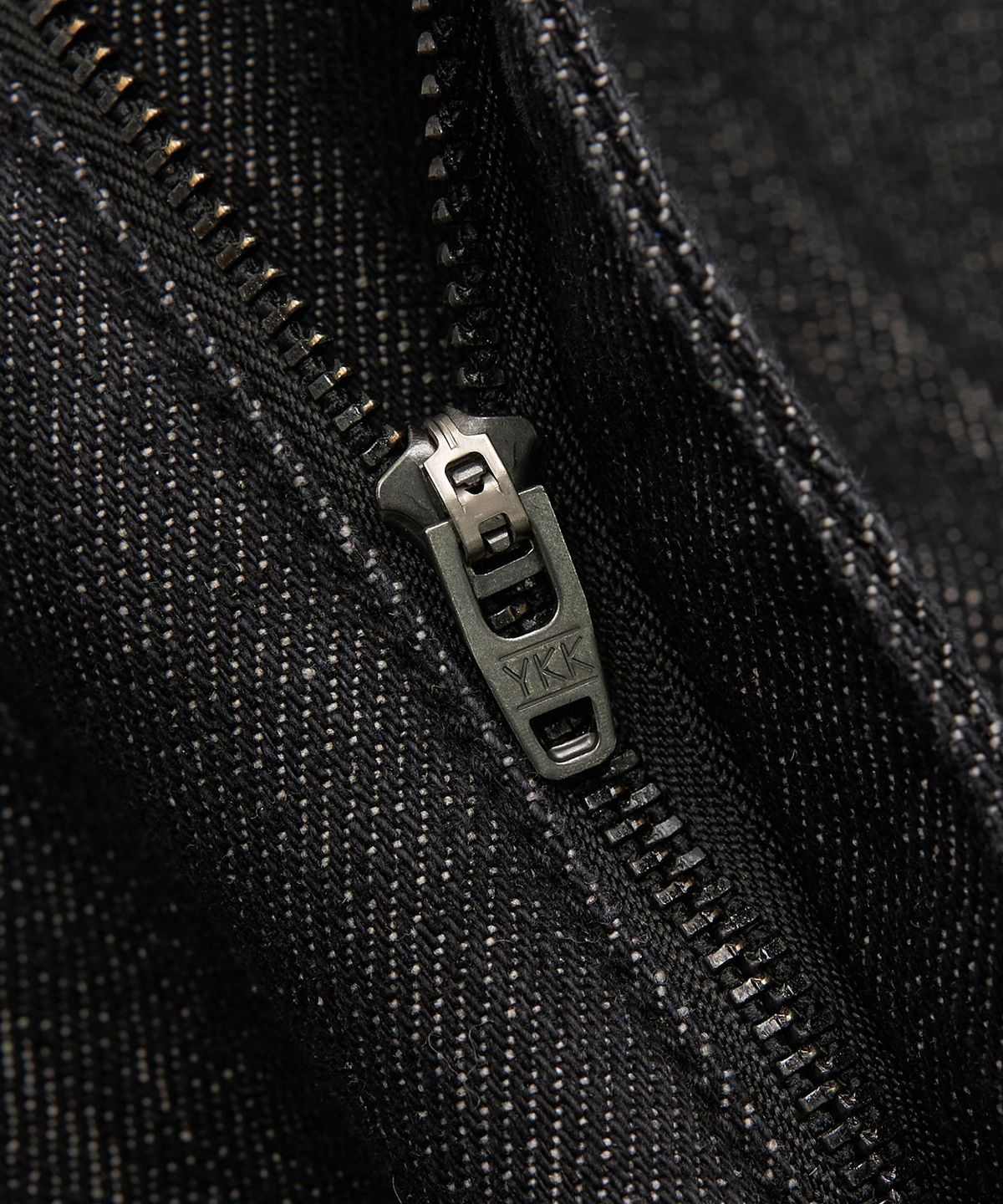 토피(TOFFEE) 신치 백 스티치 데님 팬츠 (BLACK)