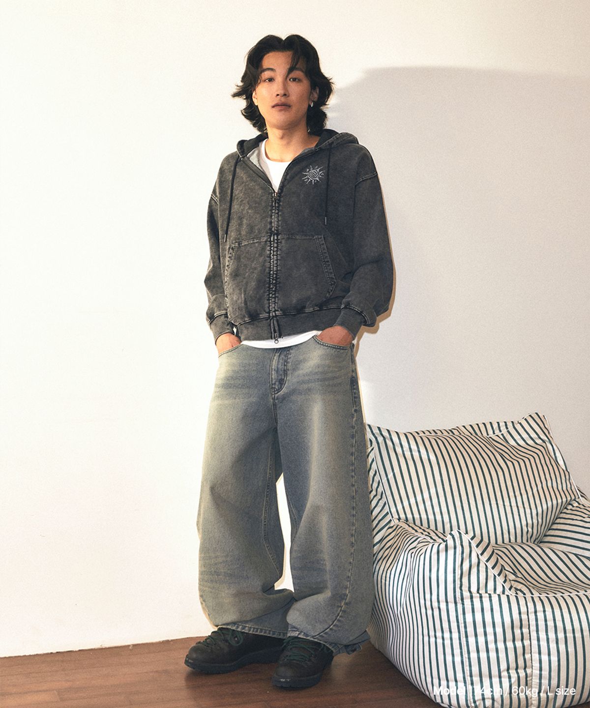 마하그리드(MAHAGRID) SOLAR EMB DENIM PANT BLUE(MG2GSMD110A)