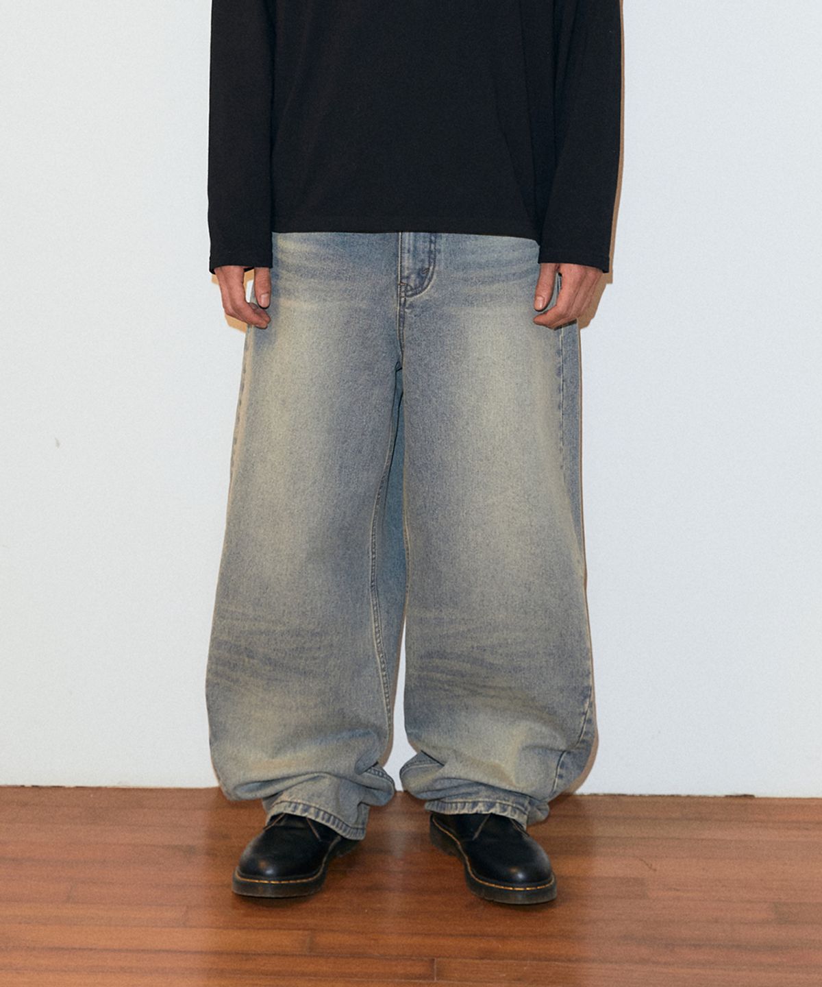 마하그리드(MAHAGRID) SOLAR EMB DENIM PANT BLUE(MG2GSMD110A)