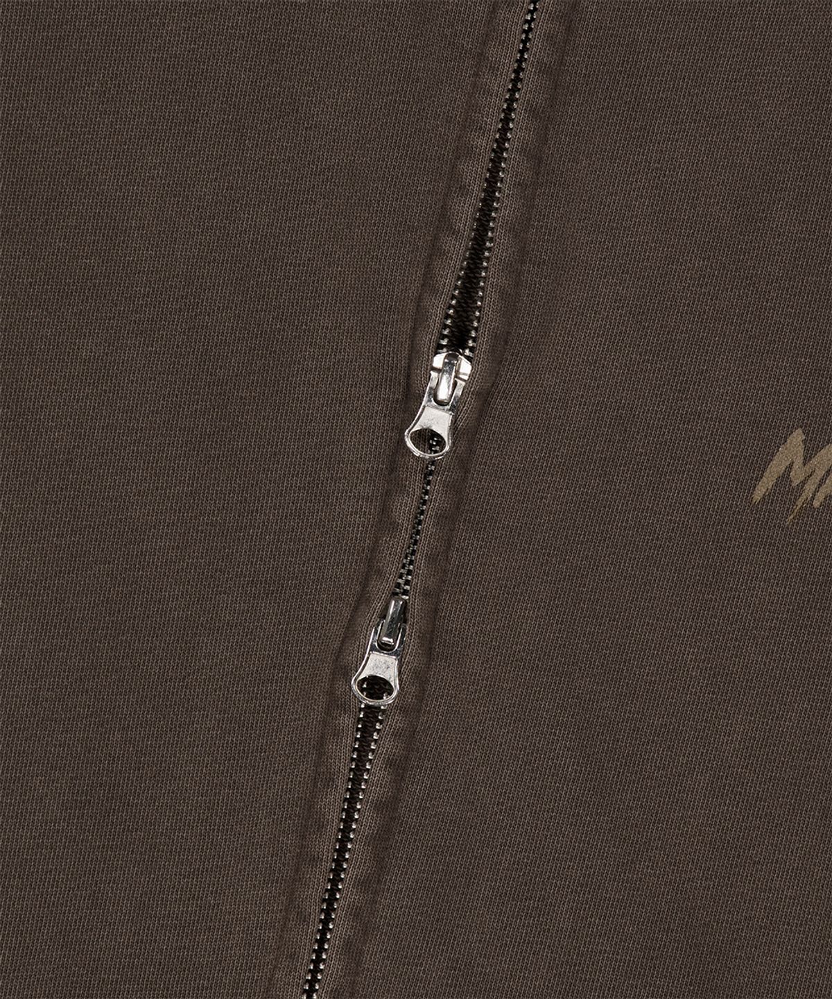 마하그리드(MAHAGRID) SLASH LOGO PIGMENT ZIP UP HOODIE BROWN(MG2FFMM491A)