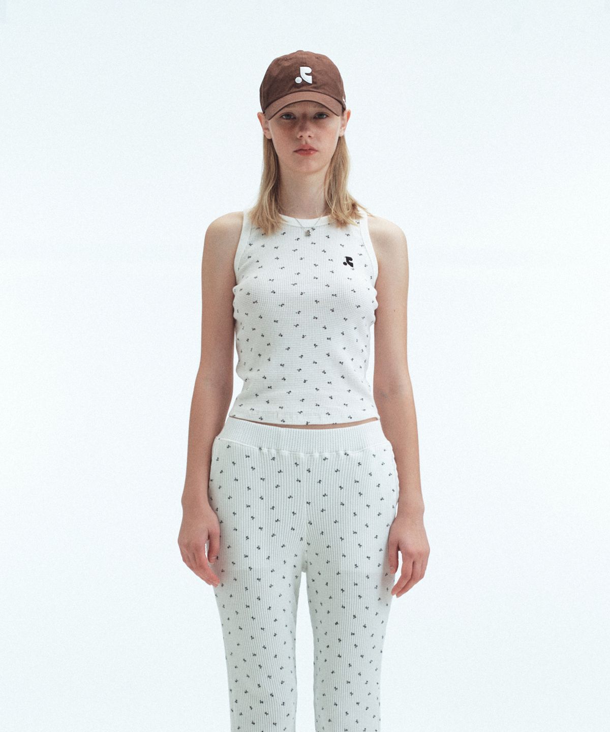 레스트앤레크레이션(REST&RECREATION) RR PATTERN TANK TOP - IVORY