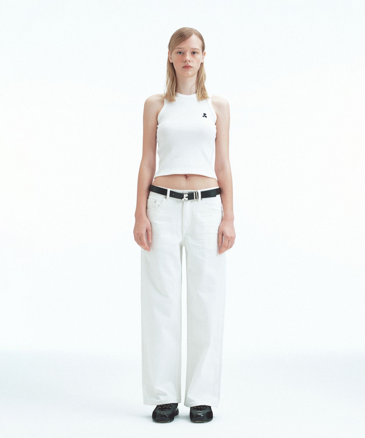 레스트앤레크레이션(REST&RECREATION) WAFFLE SLEEVELESS - WHITE