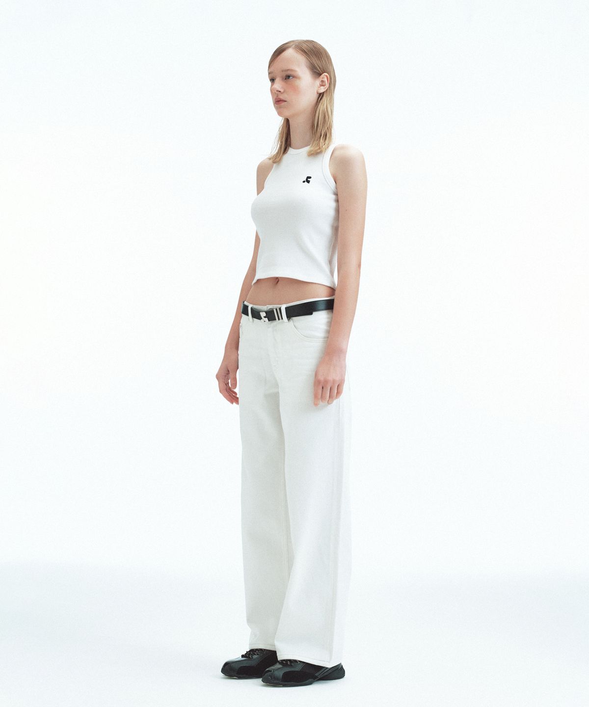 레스트앤레크레이션(REST&RECREATION) WAFFLE SLEEVELESS - WHITE