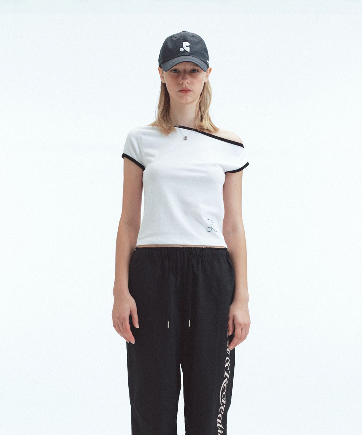 레스트앤레크레이션(REST&RECREATION) ONE SHOULDER T-SHIRT - WHITE