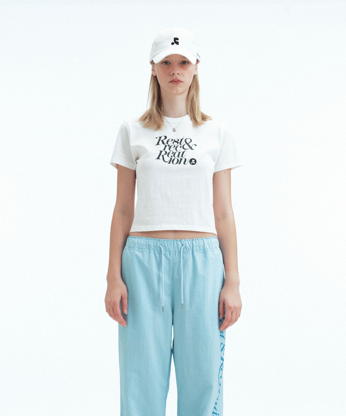 레스트앤레크레이션(REST&RECREATION) BASIC LOGO T-SHIRT - WHITE