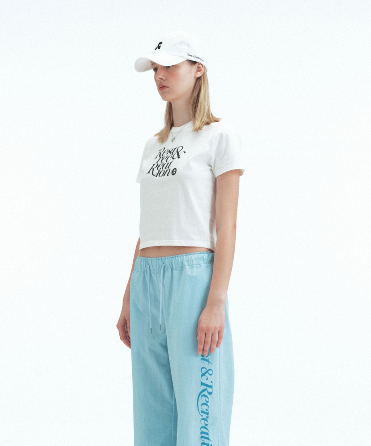 레스트앤레크레이션(REST&RECREATION) BASIC LOGO T-SHIRT - WHITE