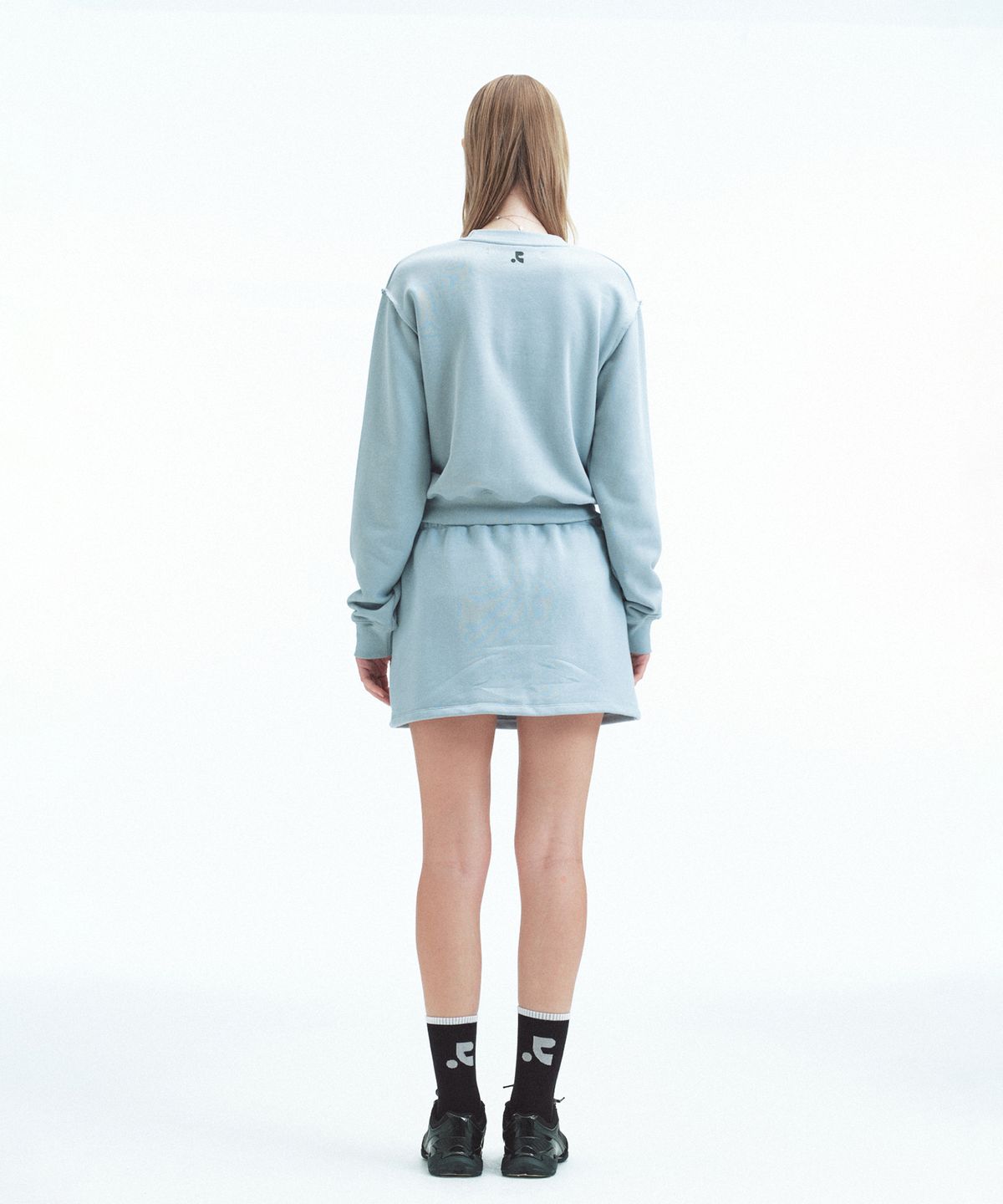 레스트앤레크레이션(REST&RECREATION) POCKET SWEATSHIRT - BLUE
