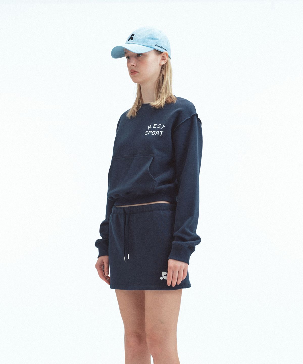 레스트앤레크레이션(REST&RECREATION) POCKET SWEATSHIRT - NAVY