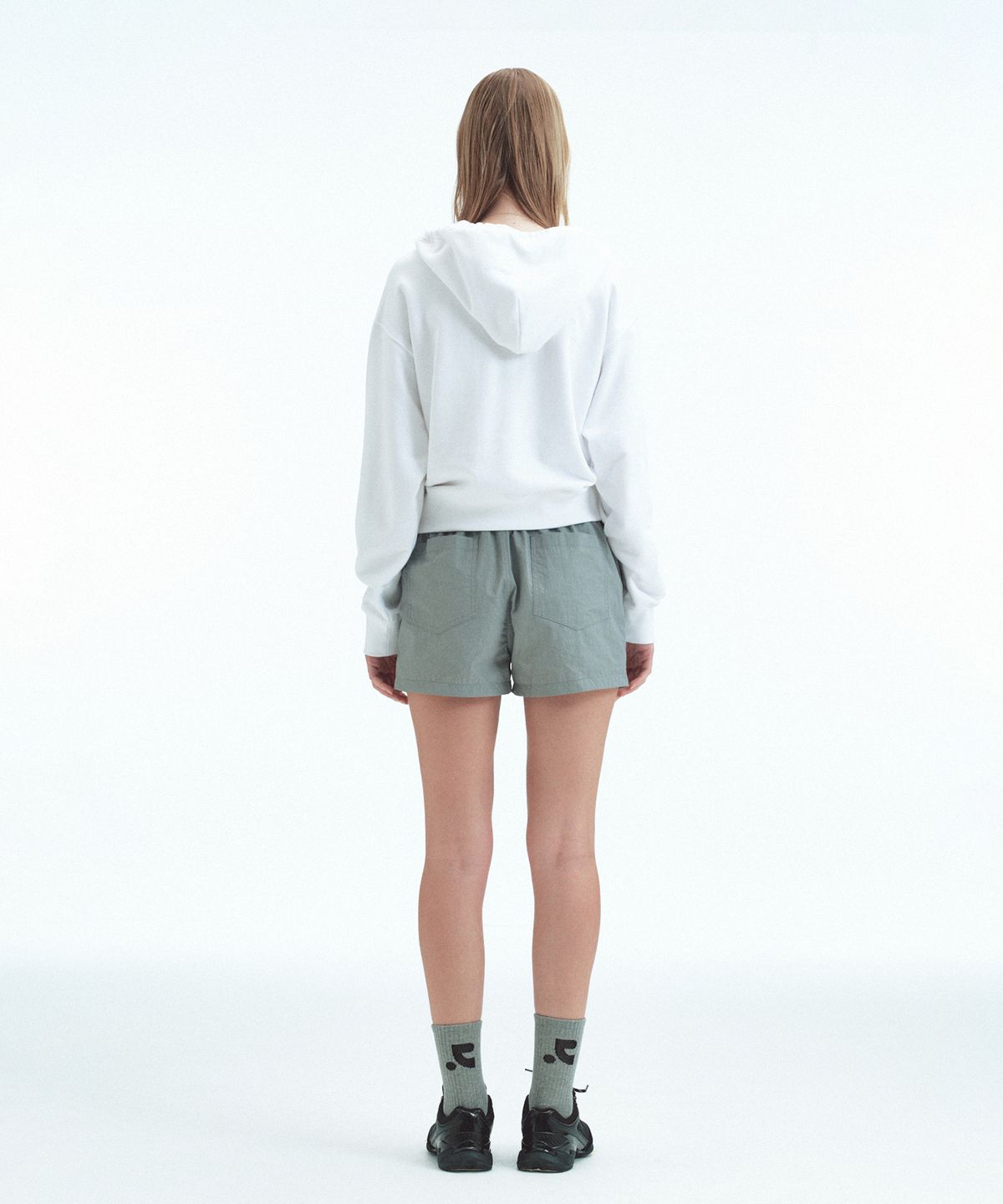 레스트앤레크레이션(REST&RECREATION) V-NECK CROPPED HOODIE - WHITE