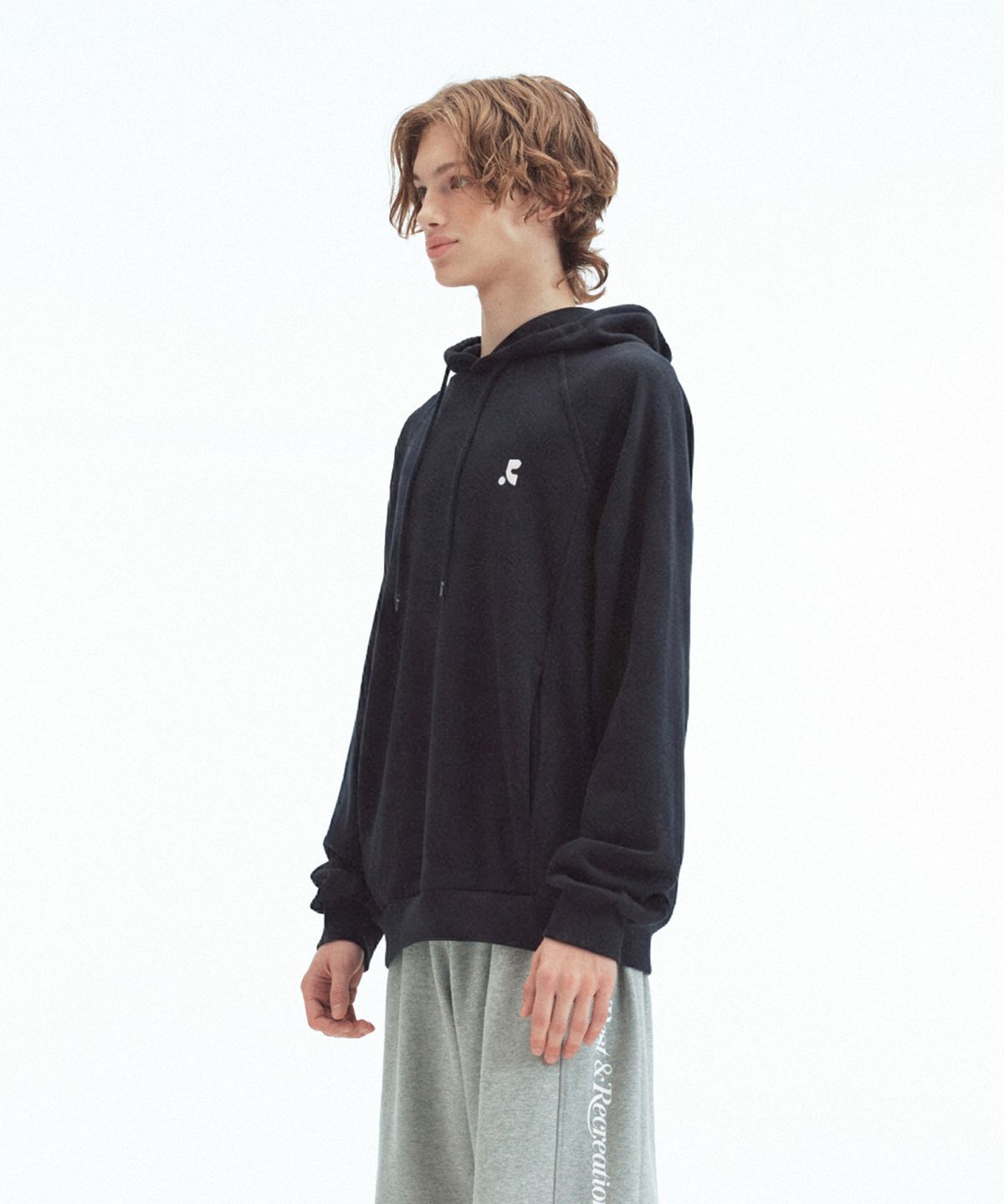 레스트앤레크레이션(REST&RECREATION) OVERSIZED RAGLAN HOODIE - NAVY