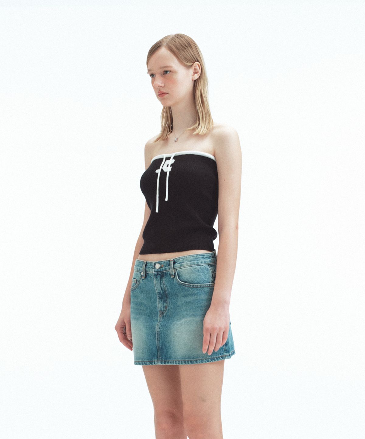 레스트앤레크레이션(REST&RECREATION) STRING KNIT TUBE TOP - BLACK