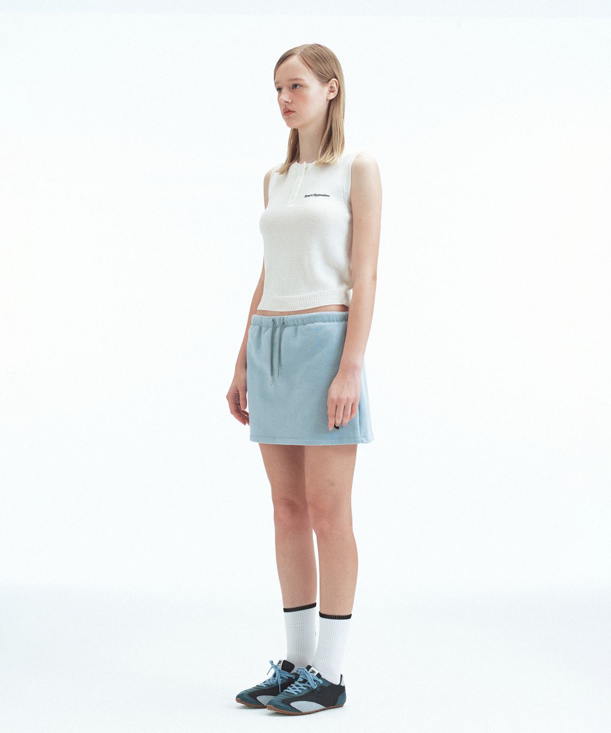 레스트앤레크레이션(REST&RECREATION) HALF BUTTON-UP KNIT VEST - IVORY