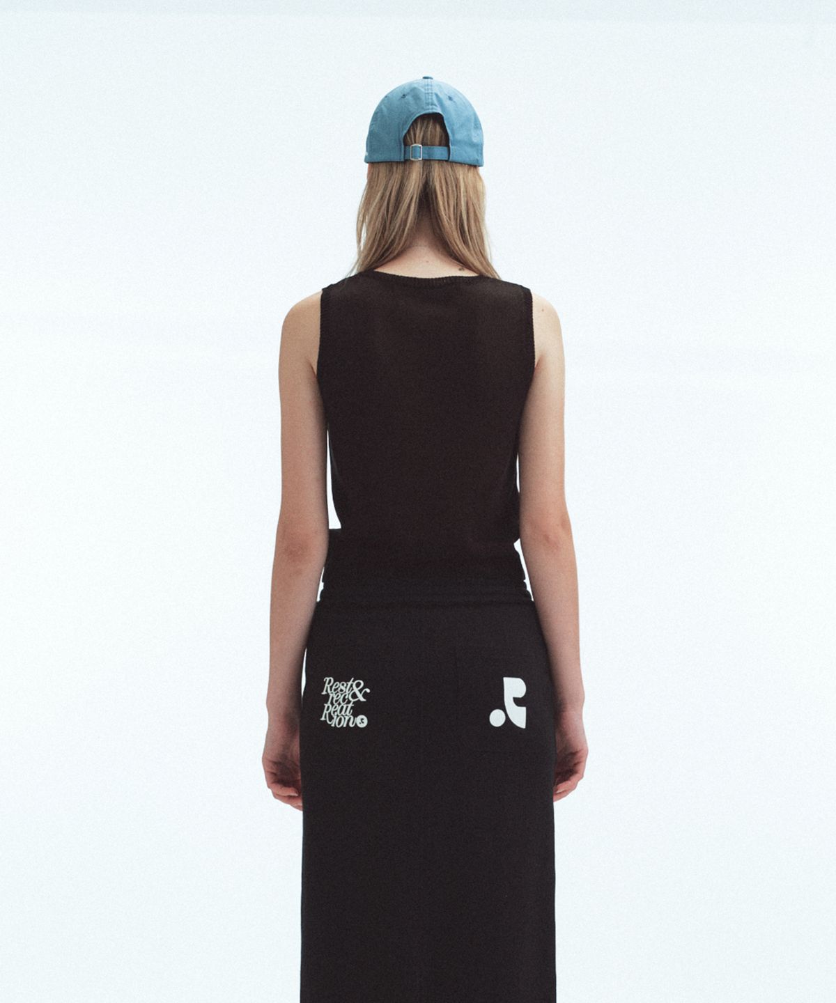 레스트앤레크레이션(REST&RECREATION) HALF BUTTON-UP KNIT VEST - BLACK