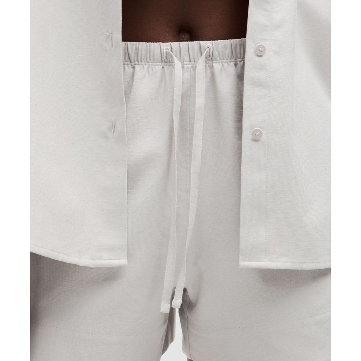 룰루레몬(LULULEMON) LuluLinen 미드라이즈 쇼츠 3.5inch  DVGY